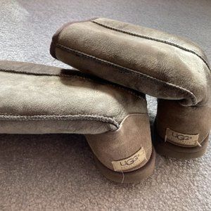 Gray women's Ugg boots